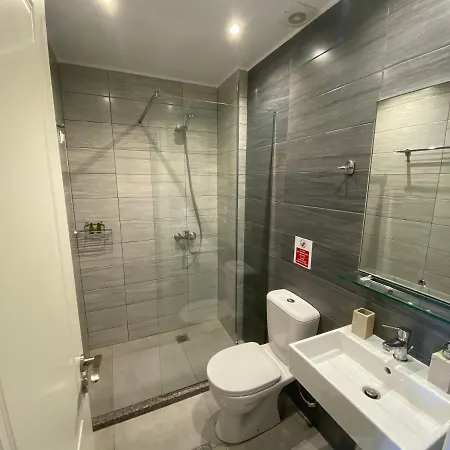 Konukevi Vial 4*