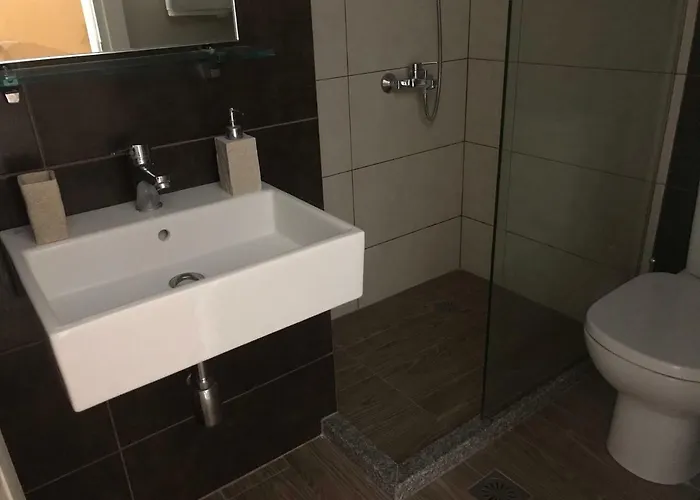 Vial Gasthuis Himare